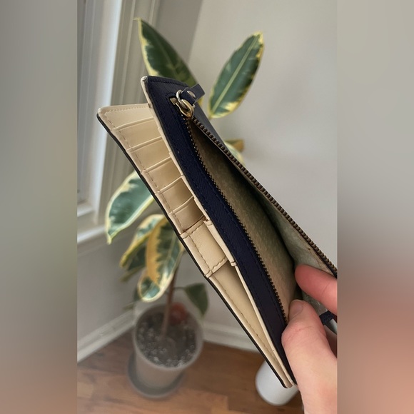 Kate Spade Staci wallet - Picture 2 of 5